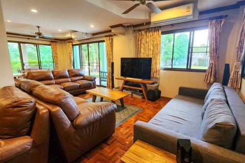 Villa in Chiang Mai, Thailand 5 bedrooms № 126338 - photo 23