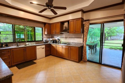 Villa in Chiang Mai, Thailand 5 bedrooms № 126338 - photo 28
