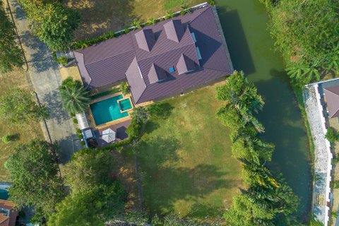 Villa in Chiang Mai, Thailand 5 bedrooms № 126338