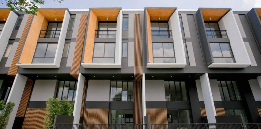 Таунхаус в Суан Луанге, Бангкок, Таиланд с 4 спальнями № 85752