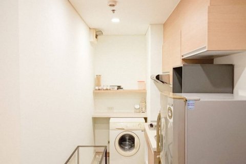 Condo in Phra Khanong, Bangkok, Thailand, 1 bedroom  № 85757 - photo 6