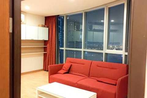 Condo in Phra Khanong, Bangkok, Thailand, 1 bedroom  № 85757 - photo 3