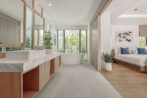 Villa in Bang Tao, Thailand 4 bedrooms № 70787 - photo 14
