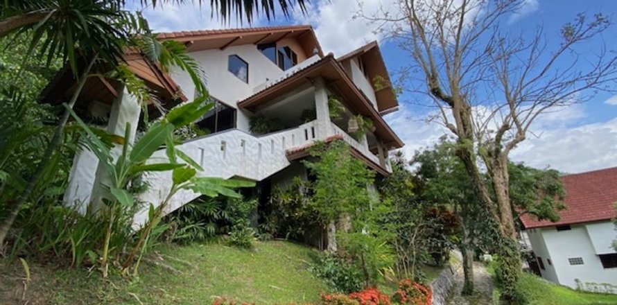 House in Chiang Mai, Thailand 4 bedrooms № 81188