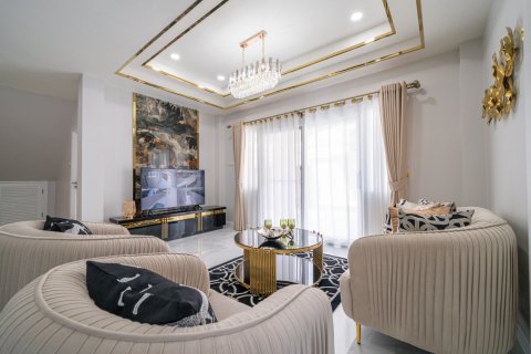 Дом в Паттайе, Таиланд с 5 спальнями  № 125547 - фото 5