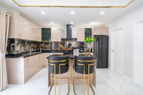 Дом в Паттайе, Таиланд с 5 спальнями  № 125547 - фото 25