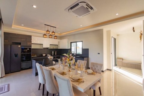 Villa in Hua Hin, Thailand 3 bedrooms № 126621 - photo 9