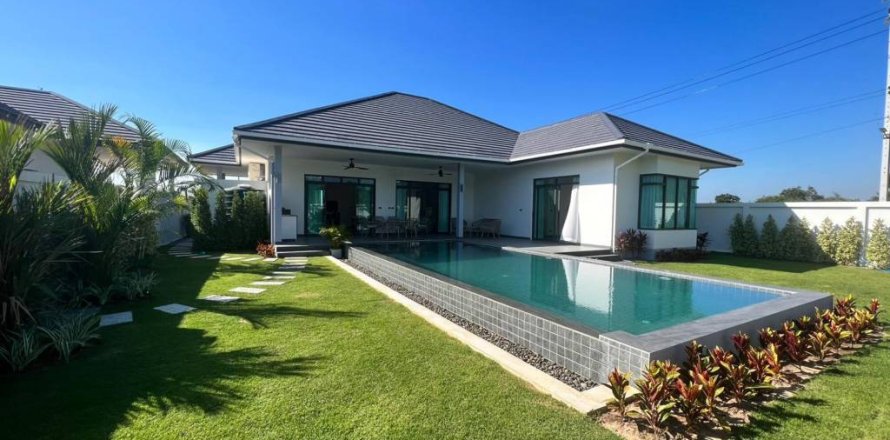 Villa in Hua Hin, Thailand 3 bedrooms № 126621