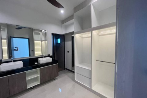 Villa in Hua Hin, Thailand 3 bedrooms № 126621 - photo 8