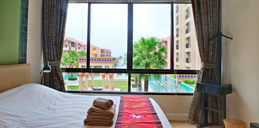 Кондоминиум с 3 спальнями в Хуа Хине, Таиланд № 125192