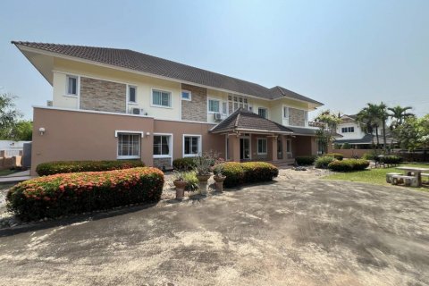 House in Chiang Rai, Thailand 4 bedrooms № 124609 - photo 2