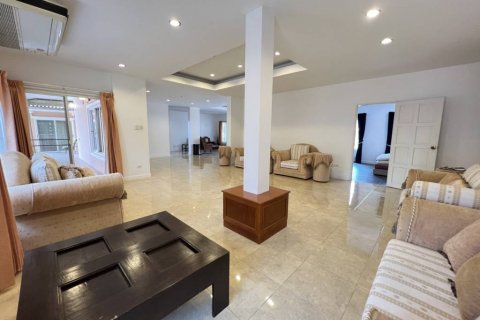 House in Chiang Rai, Thailand 4 bedrooms № 124609 - photo 10