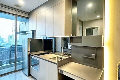 Condo in Bangkok, Thailand, 1 bedroom  № 86182 - photo 2