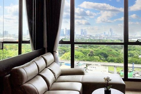 Condo in Bangkok, Thailand, 2 bedrooms  № 86179 - photo 2