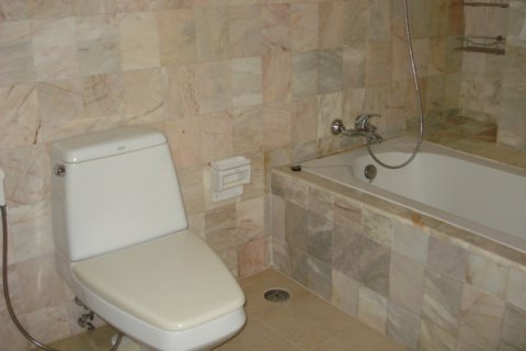 Кондоминиум с 3 спальнями в Бангкоке, Таиланд № 143639 - фото 4