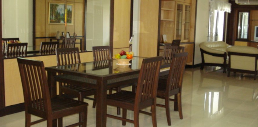 Кондоминиум с 3 спальнями в Бангкоке, Таиланд № 143639