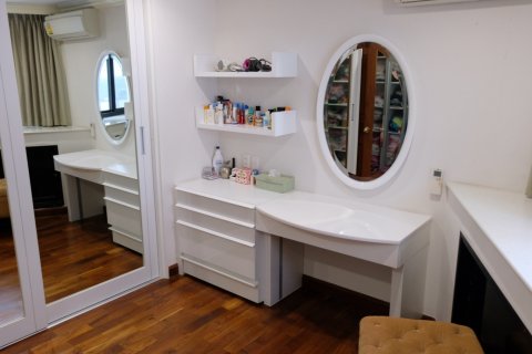 Кондоминиум с 3 спальнями в Бангкоке, Таиланд № 143637 - фото 4