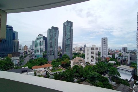 Condo in Bangkok, Thailand, 3 bedrooms № 143619 - photo 18