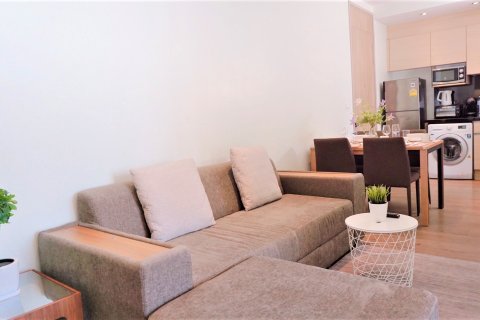 Кондоминиум с 2 спальнями в Бангкоке, Таиланд № 143376 - фото 1