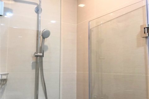 Кондоминиум с 2 спальнями в Бангкоке, Таиланд № 143376 - фото 10