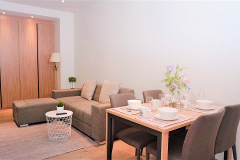 Кондоминиум с 2 спальнями в Бангкоке, Таиланд № 143376 - фото 3