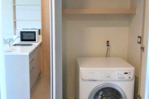 Condo in Bangkok, Thailand, 1 bedroom  № 143377 - photo 4