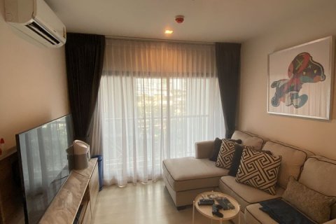 Condo in Phra Khanong, Bangkok, Thailand, 1 bedroom  № 143372 - photo 1