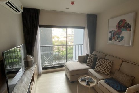 Condo in Phra Khanong, Bangkok, Thailand, 1 bedroom  № 143372 - photo 2