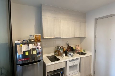 Condo in Phra Khanong, Bangkok, Thailand, 1 bedroom  № 143372 - photo 6