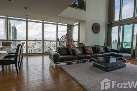 Condo in Khlong San, Bangkok, Thailand, 4 bedrooms  № 123980 - photo 2