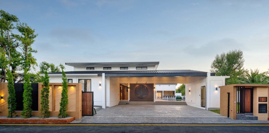 Вилла в Чиангмае, Таиланд с 5 спальнями  № 126095