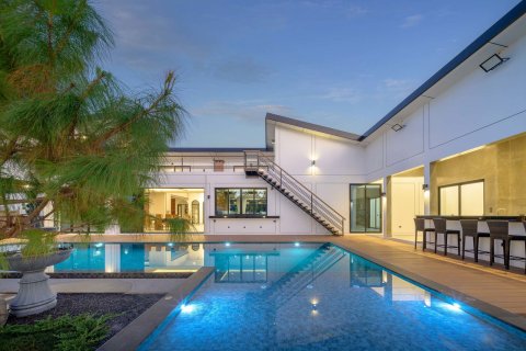 Вилла в Чиангмае, Таиланд с 5 спальнями  № 126095 - фото 16