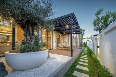 Вилла в Чиангмае, Таиланд с 5 спальнями  № 126095 - фото 11