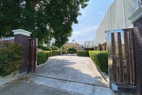 House in Hua Hin, Thailand 4 bedrooms № 125210 - photo 12