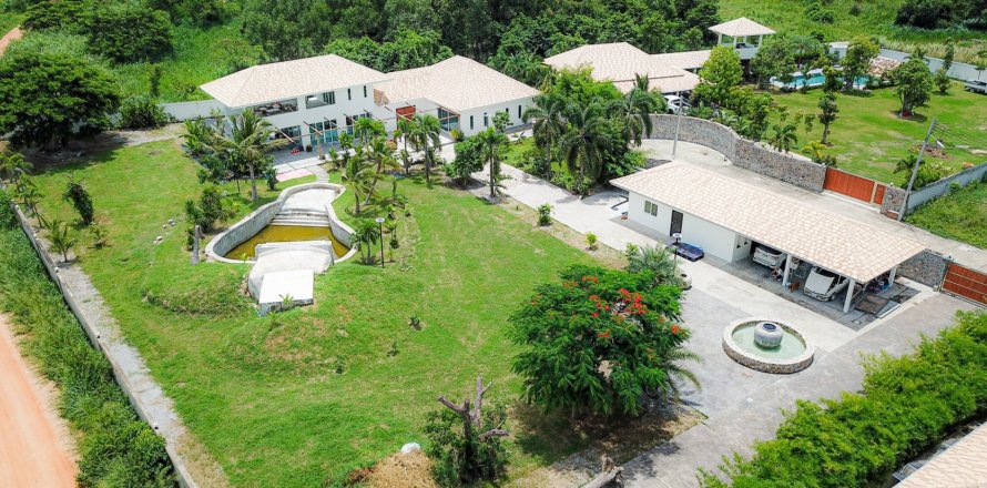 House in Hua Hin, Thailand 5 bedrooms № 125212