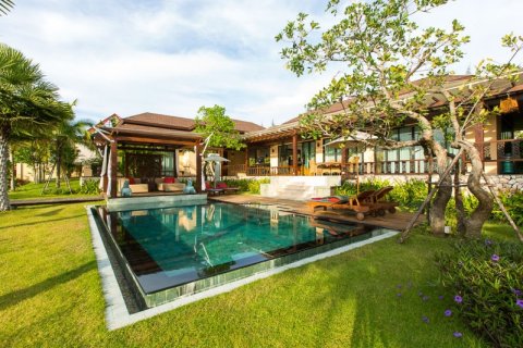 House in Hua Hin, Thailand 3 bedrooms № 125213 - photo 1