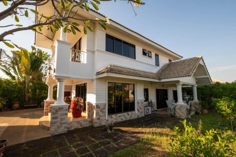 House in Chiang Mai, Thailand 3 bedrooms № 121944 - photo 1