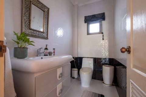House in Chiang Mai, Thailand 3 bedrooms № 121944 - photo 20