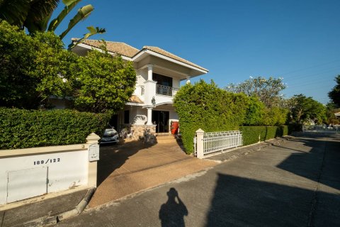 House in Chiang Mai, Thailand 3 bedrooms № 121944 - photo 2