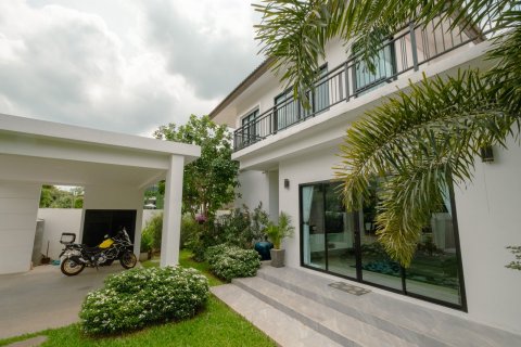 House in Chiang Mai, Thailand 4 bedrooms № 121942 - photo 2
