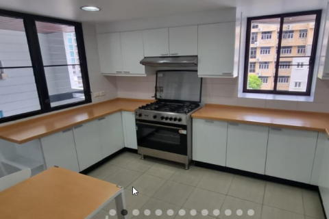 Condo in Pathum Wan, Bangkok, Thailand, 2 bedrooms  № 123598 - photo 2