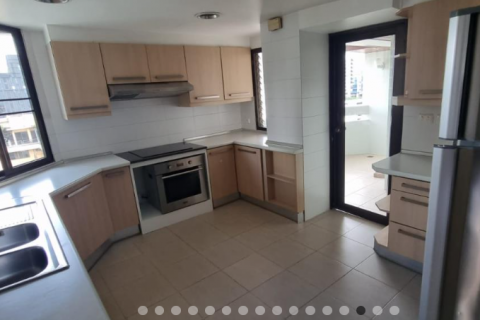 Condo in Pathum Wan, Bangkok, Thailand, 3 bedrooms  № 123595 - photo 15