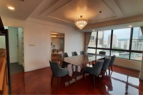 Condo in Khlong Toei, Bangkok, Thailand, 3 bedrooms  № 123597 - photo 6