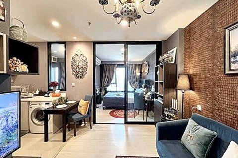 Кондоминиум с 1 спальней в Бангкапи, Бангкок, Таиланд № 86436 - фото 1