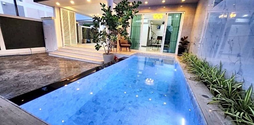 Вилла в Паттайе, Таиланд с 6 спальнями  № 86432