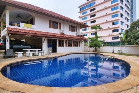 Villa à Pattaya, Thaïlande 4 chambres № 86437 - photo 1