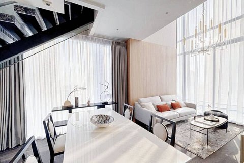 Дуплекс в Бангкоке, Таиланд с 2 спальнями  № 86434 - фото 2