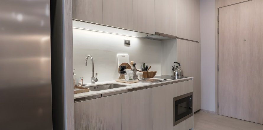 Condo in Khlong Toei, Bangkok, Thailand, 1 bedroom in Wyndham Garden Residence № 130552