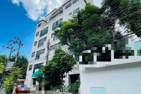 Коммерческая недвижимость в Бангкоке, Таиланд 1400м2  № 104174 - фото 1