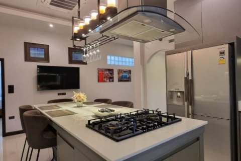 Вилла в Паттайе, Таиланд с 4 спальнями № 132566 - фото 10